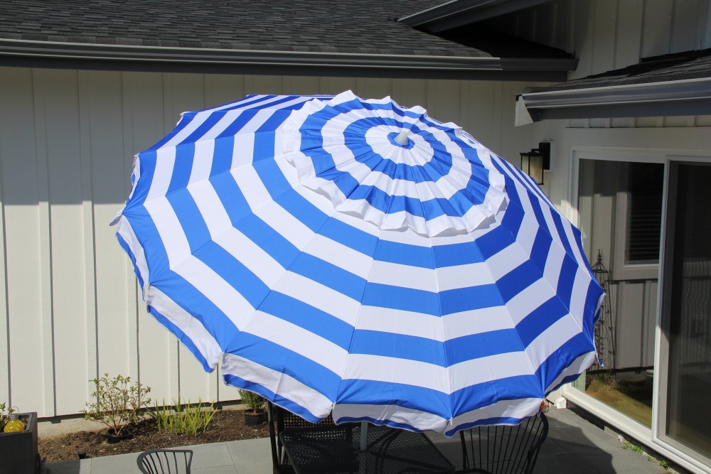 DestinationGear 8ft Blue and White Striped Deluxe Beach Umbrella with Travel Bag - Image 4