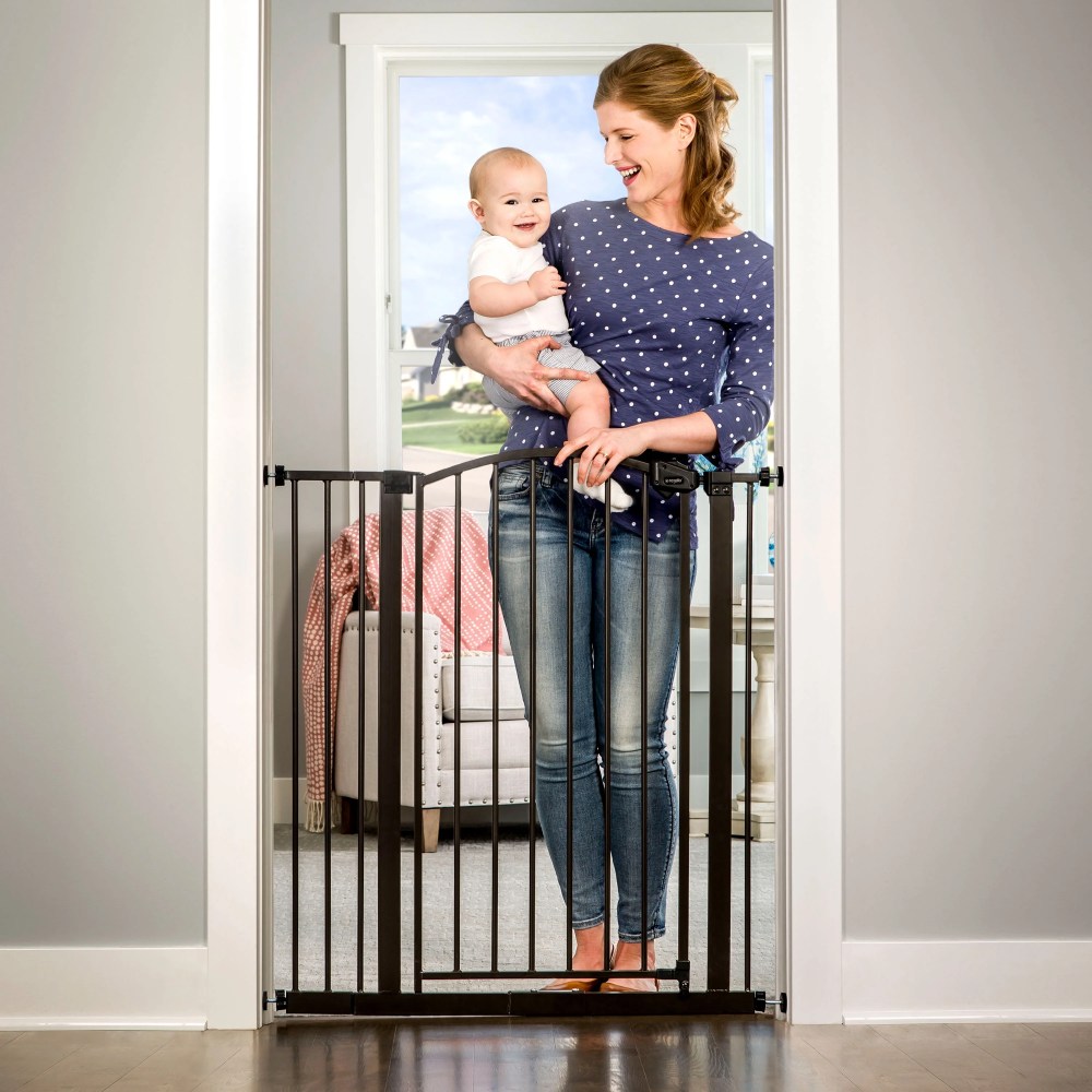 Regalo Extra Tall Bronze Arched Decor Baby Safety Gate, Age Group 6 to 24 Months, Baby Gate