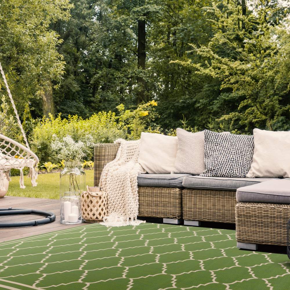 Safavieh Courtyard Amy Geometric Indoor/Outdoor Area Rug, Green/Beige, 5'3" x 7'7" - Image 10