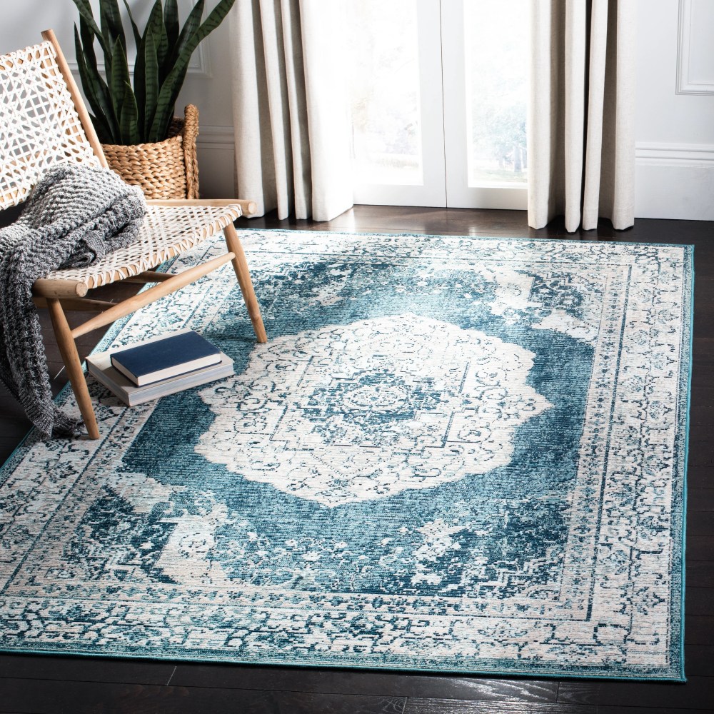 SAFAVIEH Crystal Beckett Oriental Area Rug, Beige/Dark Teal, 4" x 6"