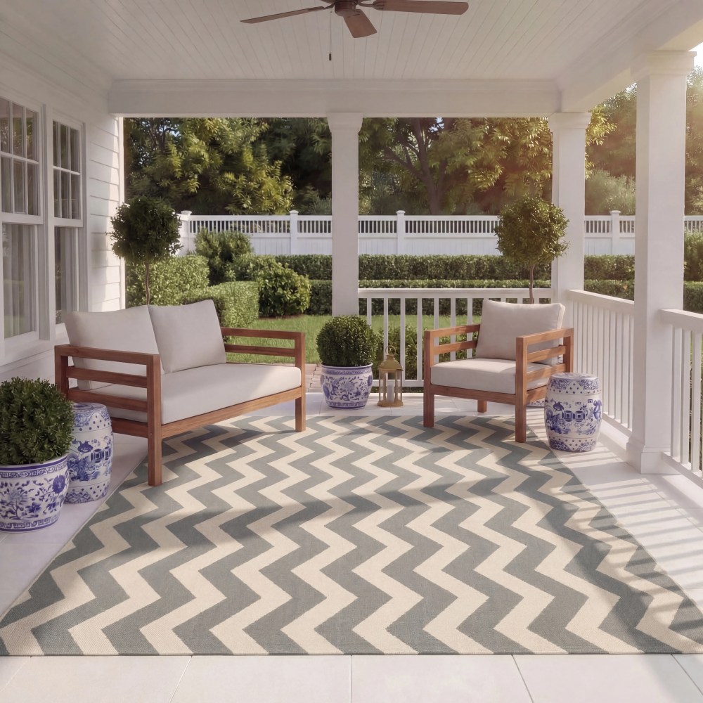 Safavieh Courtyard Ayden Chevron Indoor/Outdoor Area Rug, Gray/Beige, 6'7" x 9'6" - Image 5