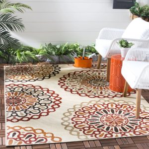 SAFAVIEH Veranda Axum Geometric Indoor/Outdoor Area Rug,  6'7" x 9'6",  Cream/Red