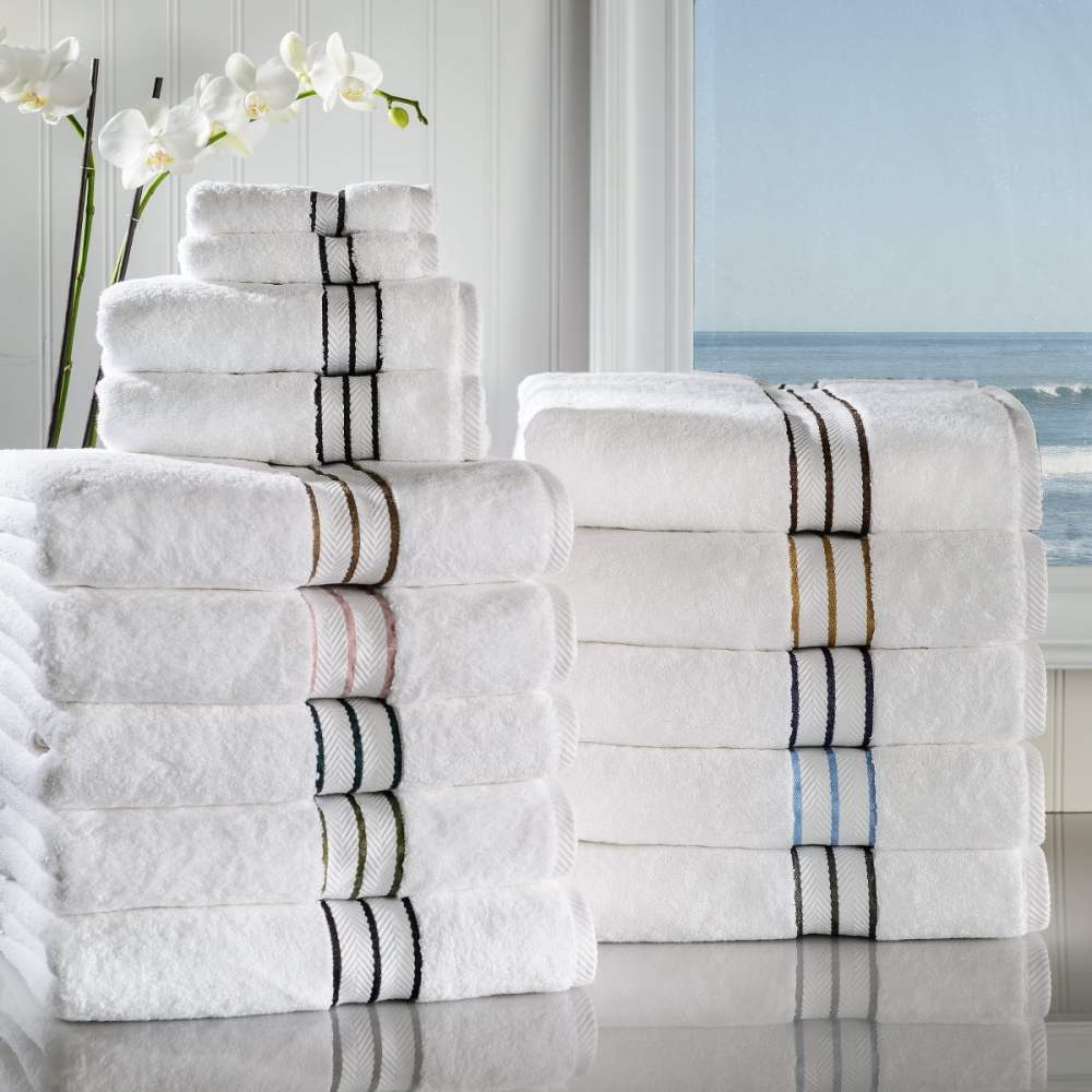 Superior Turkish Cotton Ultra-Plush Bath Towel Set of 4, Forest Green - Image 3