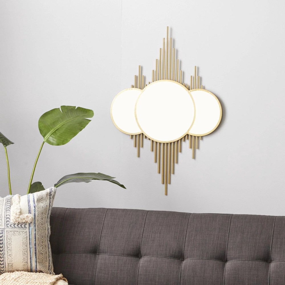 CosmoLiving by Cosmopolitan 3 Overlapping Round Gold Metal, Glamorous and Contemporary Wall Mirror, 27"W x 39"H - Image 10