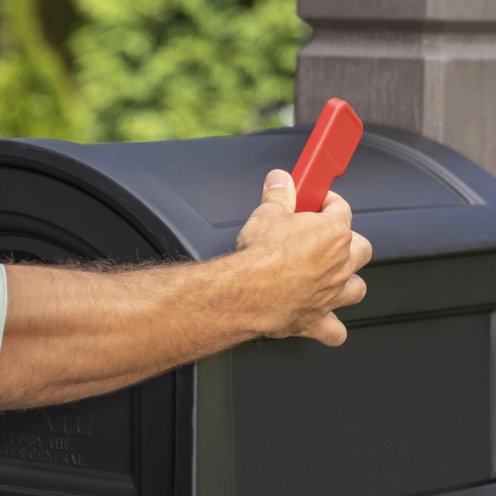 Step2 Lakewood Extra Large T4 Mailbox with Post Kit and Magnetic Closure - Image 15