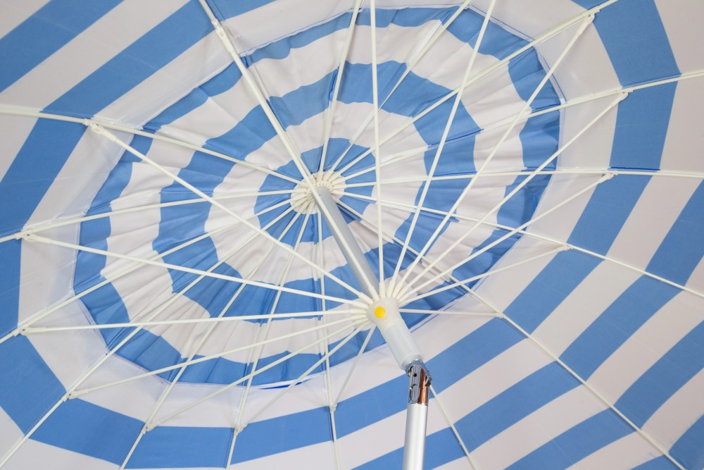 DestinationGear 8ft Blue and White Striped Deluxe Beach Umbrella with Travel Bag - Image 3