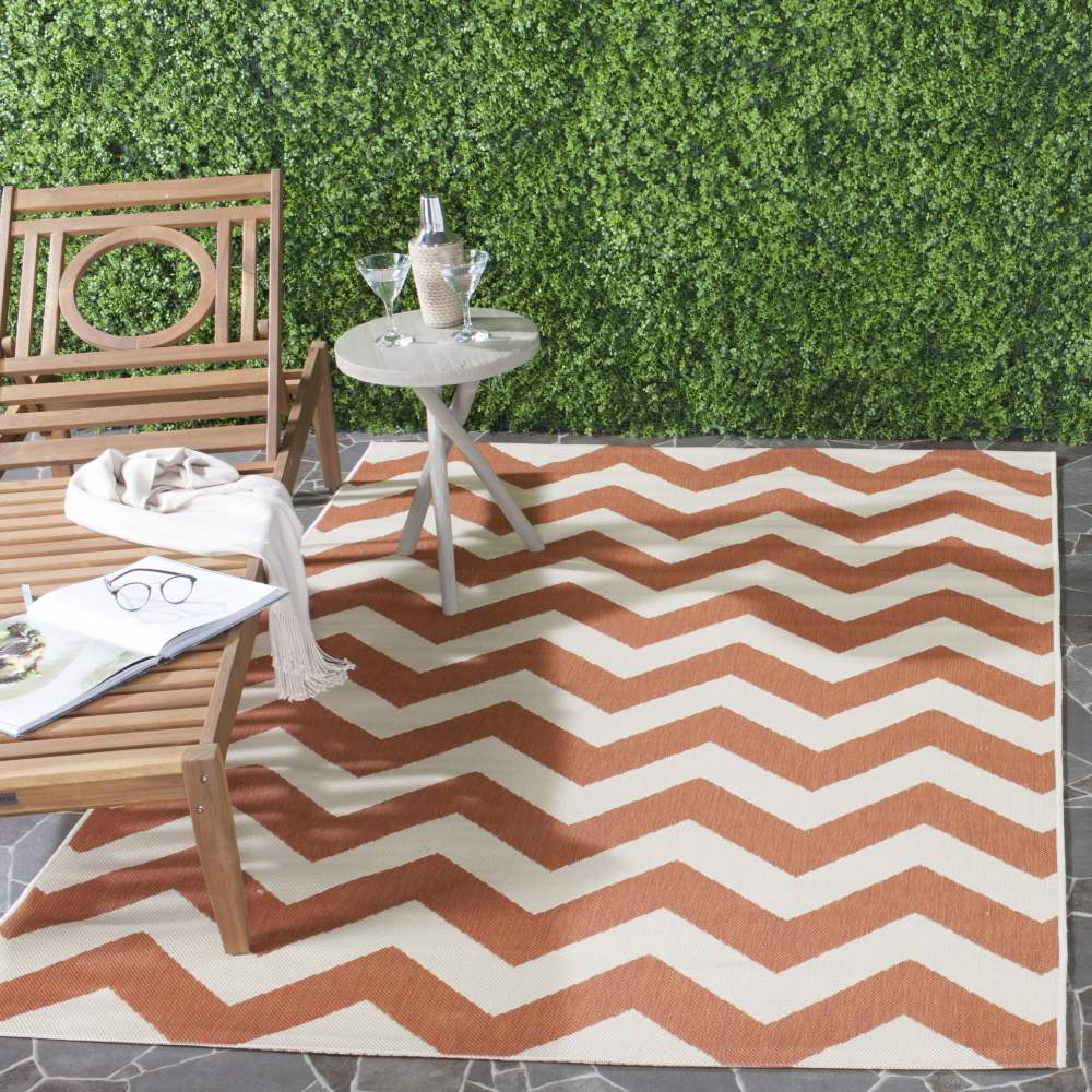 Safavieh Courtyard Bailey Chevron Indoor/Outdoor Area Rug, Terracotta/Beige, 5'3" x 7'7" - Image 6