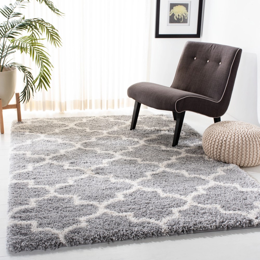 SAFAVIEH Fontana Hilda Geometric Shag Area Rug, Grey/Cream, 4" x 6"
