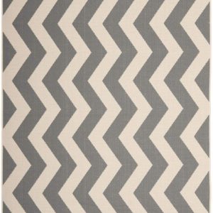 Safavieh Courtyard Ayden Chevron Indoor/Outdoor Area Rug, Gray/Beige, 6'7" x 9'6"