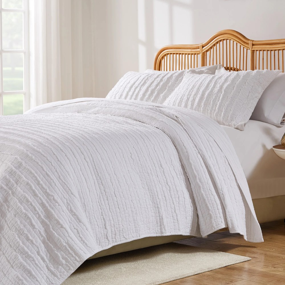 Greenland Home Fashions Ruffled 100 Cotton Quilt Set, White, 2-Piece Twin/Twin XL
