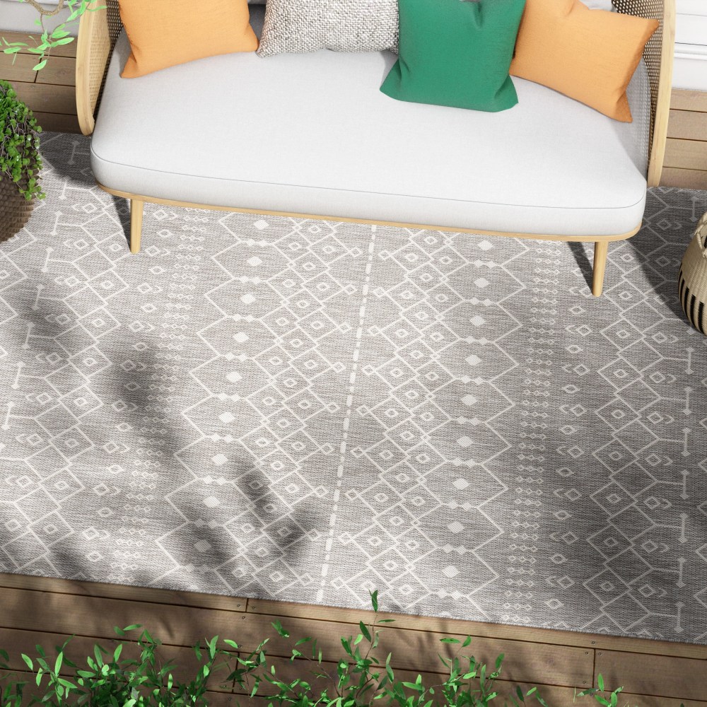 Well Woven 8" x 10" Ivory Outdoor Rug