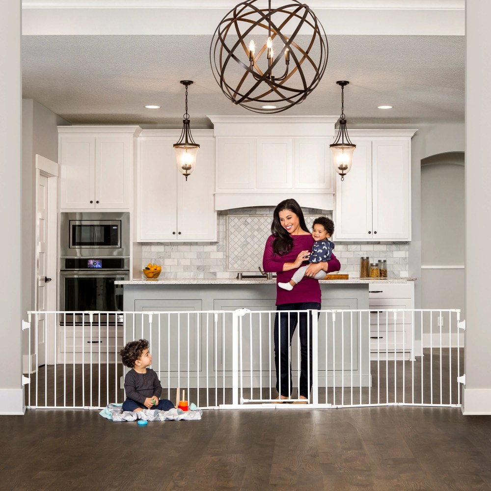 Regalo 2-in-1 Super Wide 6-Panel Baby Safety Gate