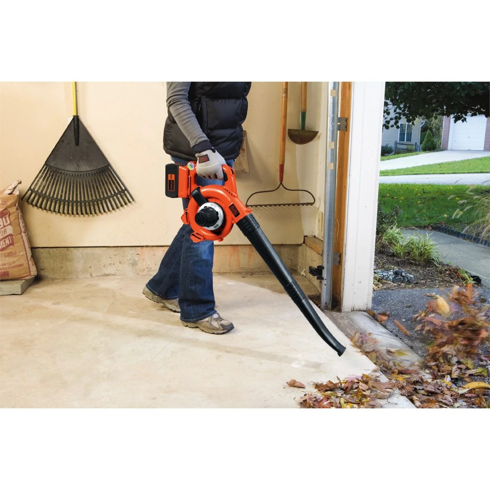 BLACKDECKER LSW36 40V MAX Cordless Lithium-Ion Variable-Speed Handheld Sweeper - Image 6