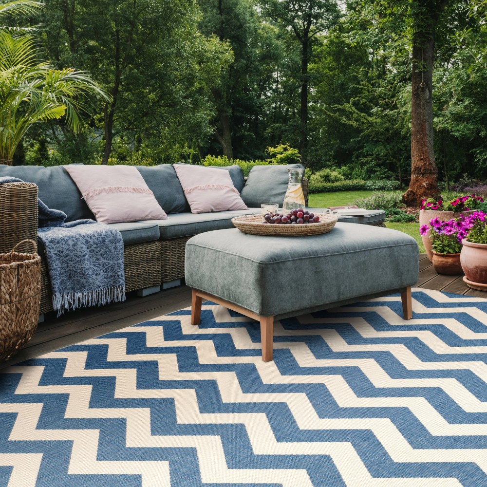 Safavieh Courtyard Bailey Chevron Indoor/Outdoor Area Rug, Blue/Beige, 6'7" x 6'7" Square - Image 4