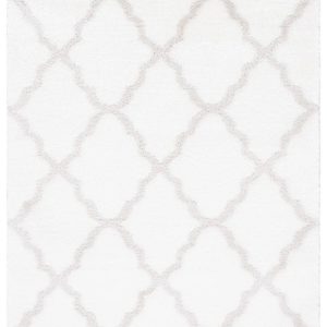 SAFAVIEH Tahoe Gerald Quatrefoil Shag Area Rug, 5" x 7", White/Silver