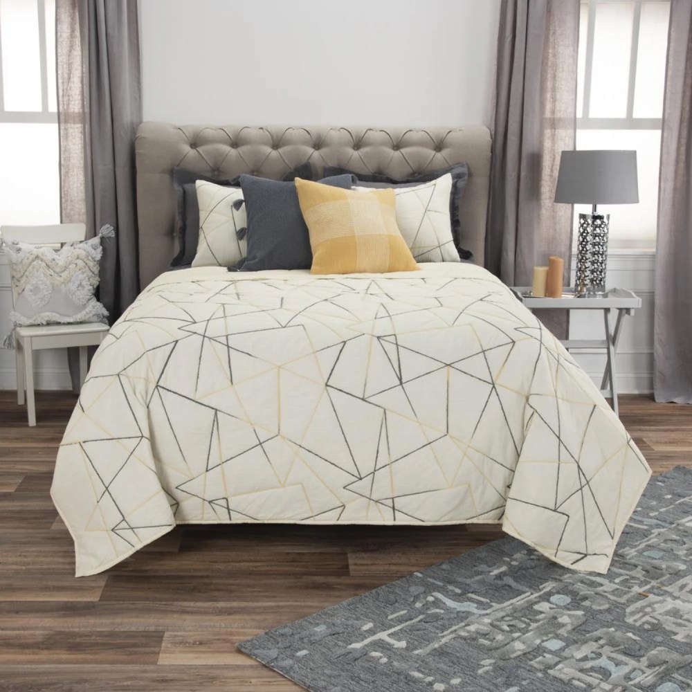 Rizzy Home 106" x 92" Quilt- BQ4189 - Image 9