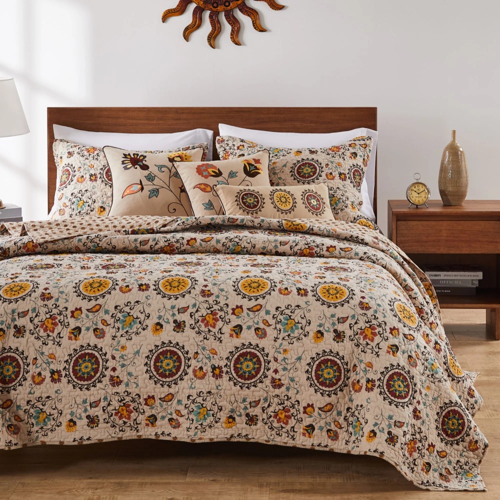Global Trends Alta Reversible 100 Cotton Quilt Set with Decorative Pillows, 5-Piece King/Cal King - Image 2