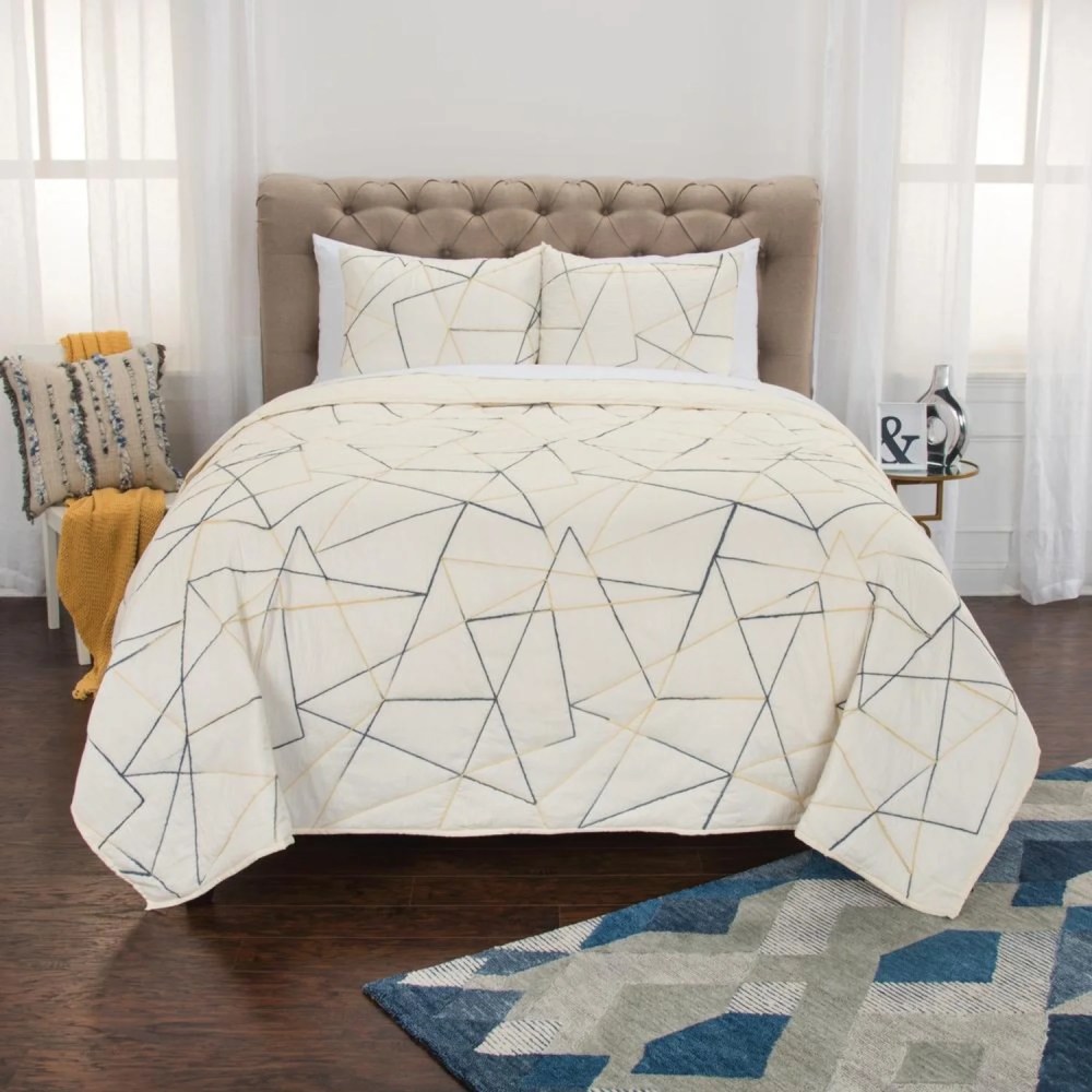 Rizzy Home 106" x 92" Quilt- BQ4189 - Image 4