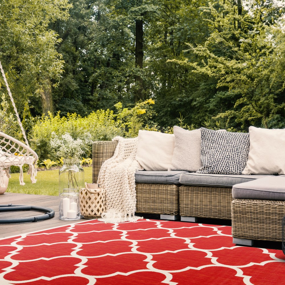 Safavieh Courtyard Alyssa Geometric Indoor/Outdoor Area Rug, Red/Bone, 6'7" x 9'6" - Image 2