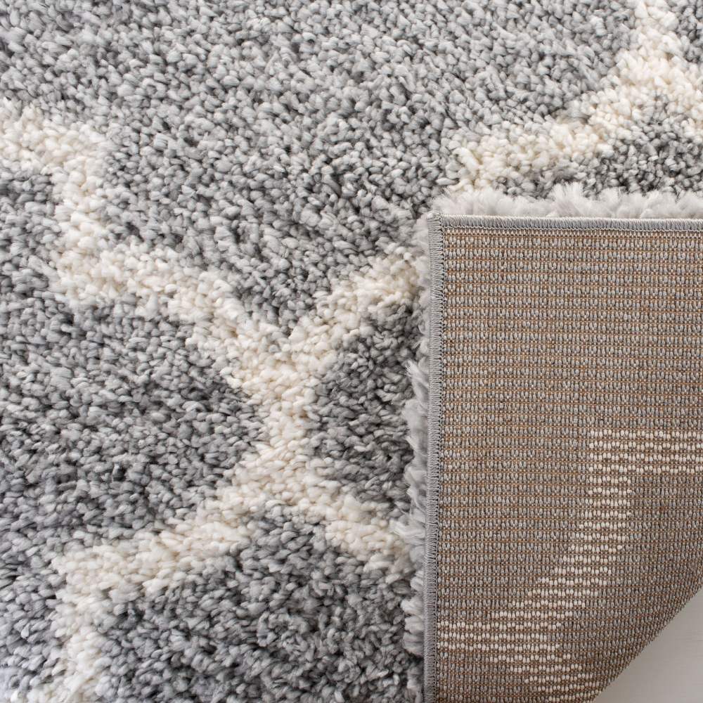 SAFAVIEH Fontana Hilda Geometric Shag Area Rug, Grey/Cream, 4" x 6" - Image 2