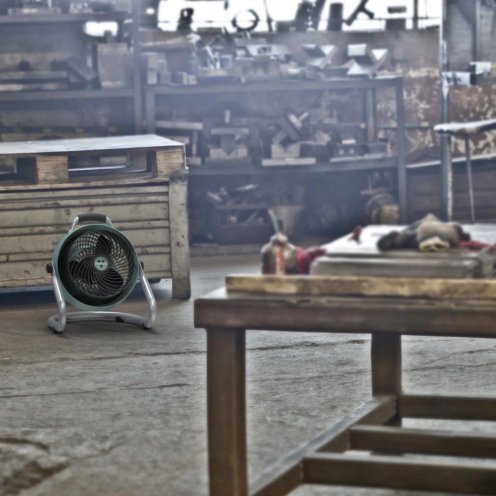 Vornado 293 Large Heavy Duty Air Circulator Shop Fan, Green, 16 In. - Image 5