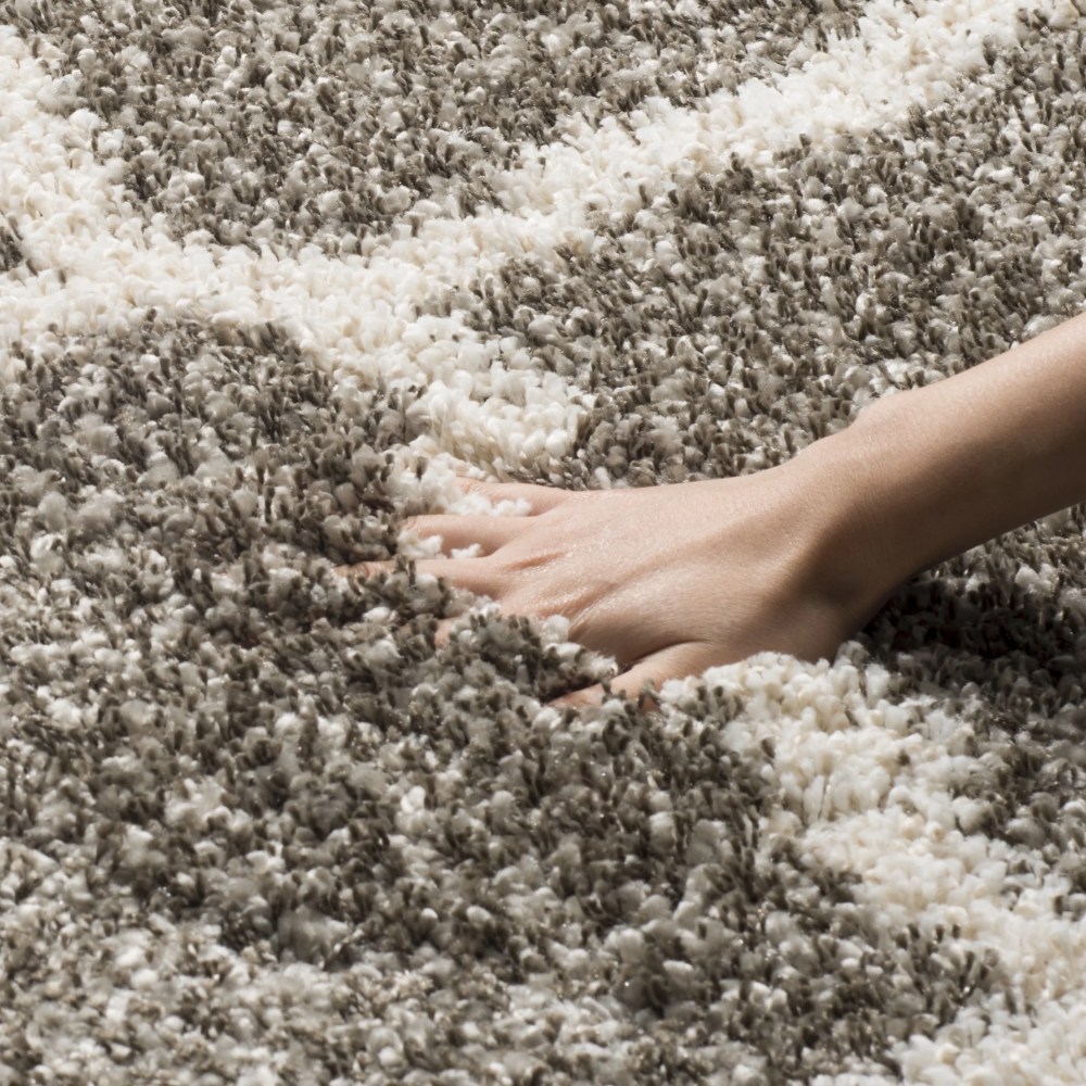 SAFAVIEH Hudson Aline Plush Geometric Shag Area Rug, Grey/Ivory, 5" x 5" Square - Image 2