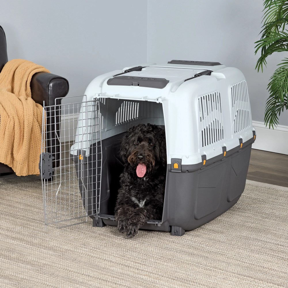 MidWest Homes for Pets Skudo 42'' Plastic Carrier, Ideal for Large Dogs with a Weight of 71-90 Lb - Image 2