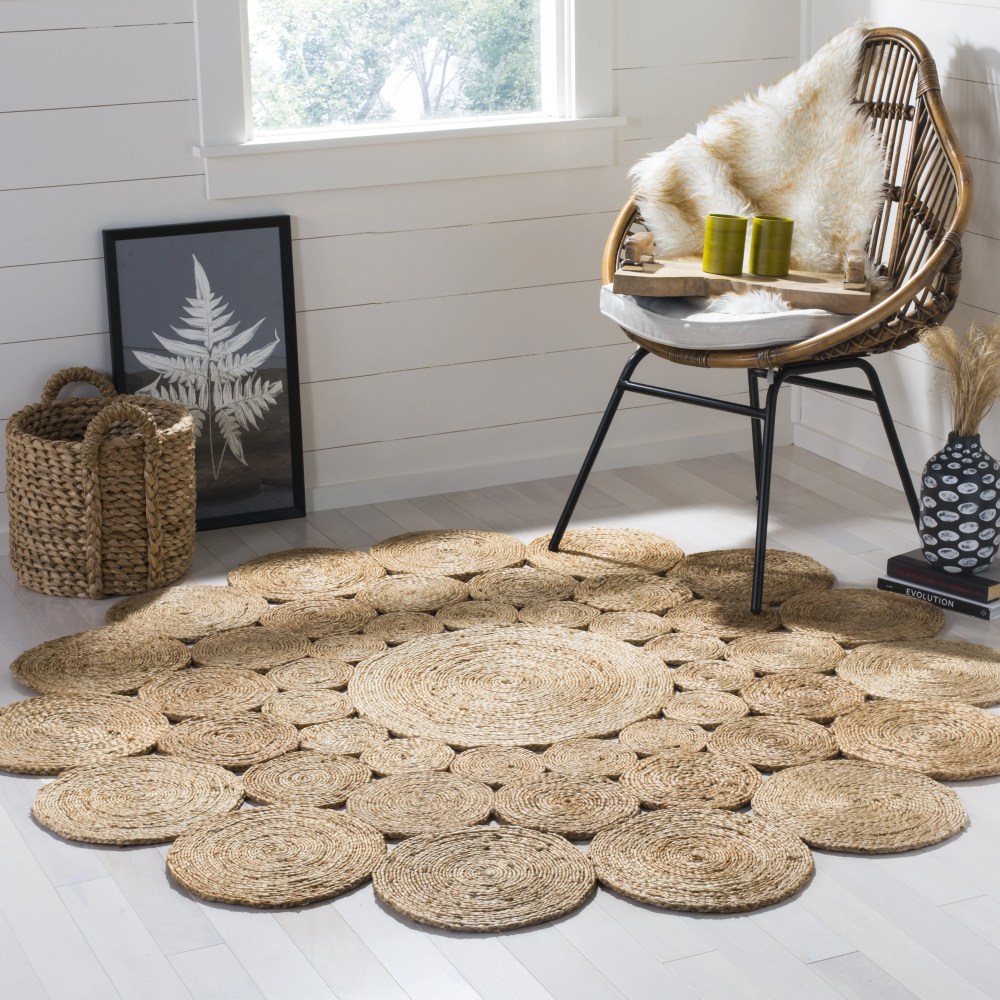 SAFAVIEH Natural Fiber Christian Geometric Area Rug, Natural, 5" x 5" Round