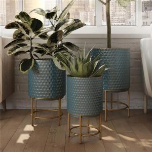 Aspire Home Accents Luca Modern Metal Planters (Set of 3)