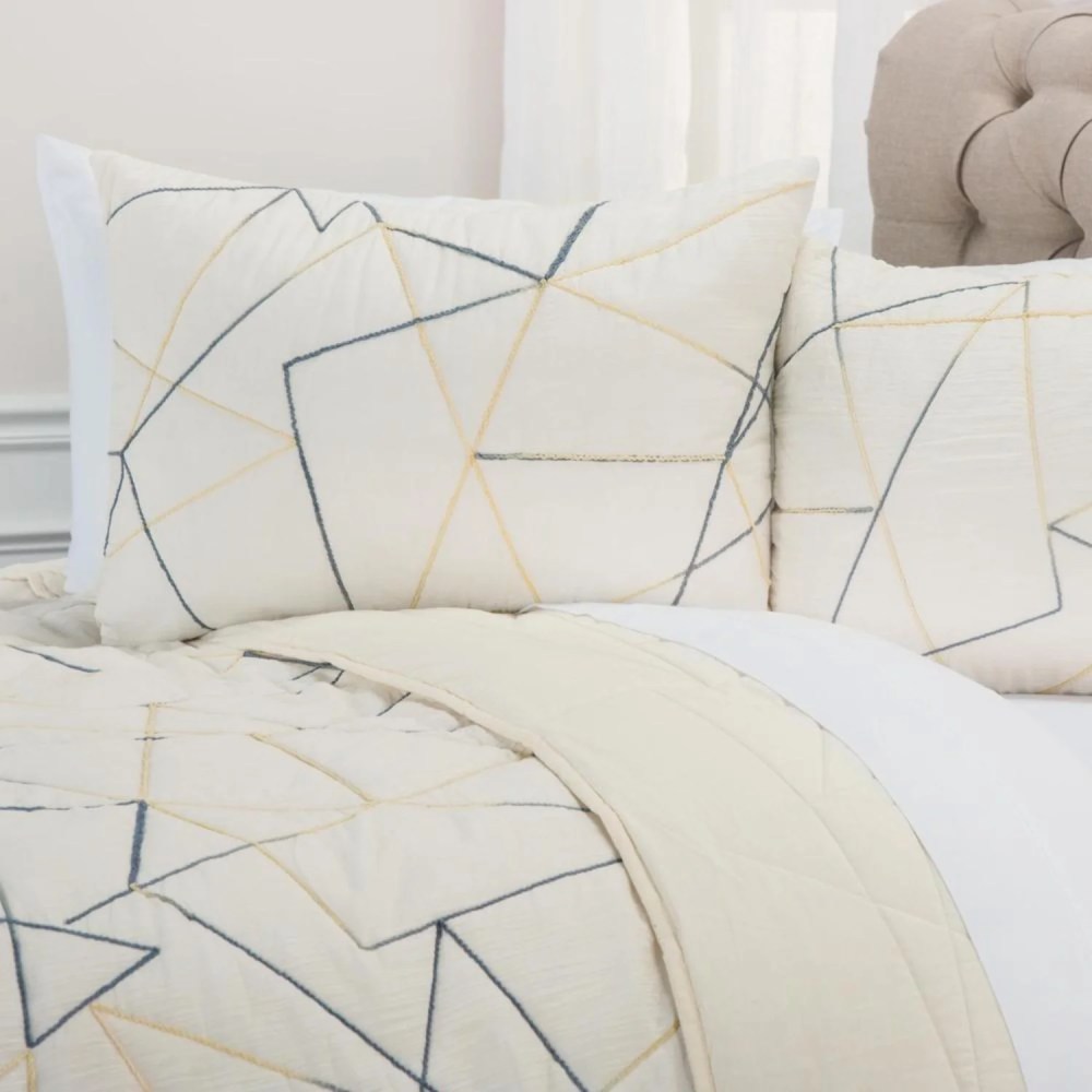 Rizzy Home 106" x 92" Quilt- BQ4189 - Image 10