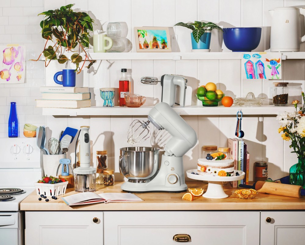 Beautiful 5.3 Qt Stand Mixer,White Icing with Flat Beater,Dough Hook,Balloon Whisk - Image 6