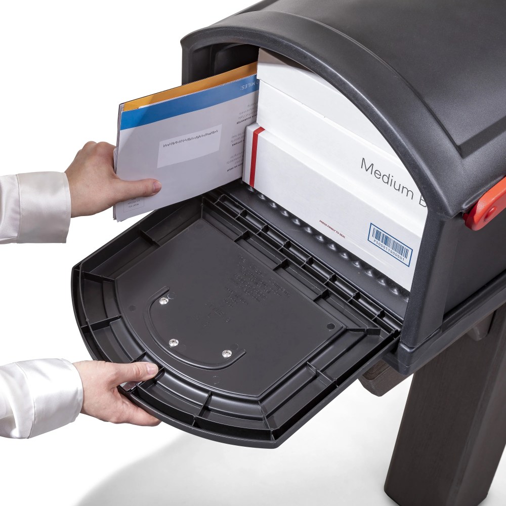 Step2 Lakewood Extra Large T4 Mailbox with Post Kit and Magnetic Closure - Image 6