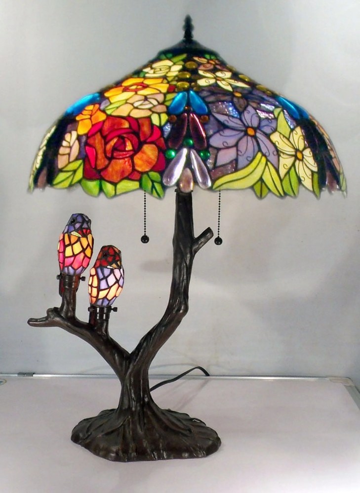 Tiffany-style Warehouse of Tiffany Sarah Camille Table Lamp - Image 5