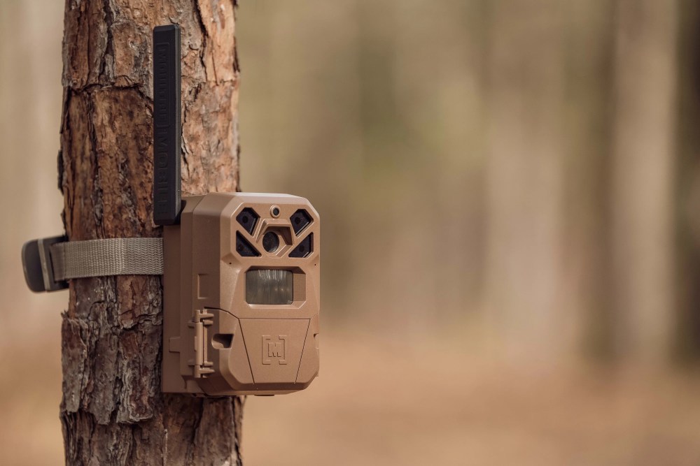 Moultrie Edge 2 Cellular Trail Camera - Auto Connect Nationwide 4G LTE - On Demand 36MP Photo - 1080P Video with HD Audio - 100 Ft Detection Range - Low Glow Flash - Image 7