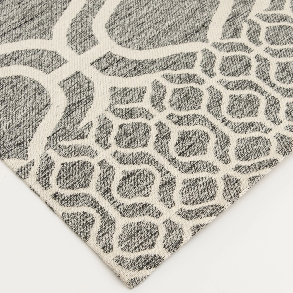 Better Homes & Gardens 6" x 9"" Bordered Ogee Indoor Outdoor Area Rug - Image 3